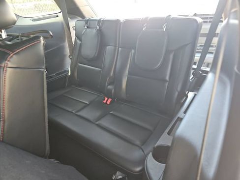Used 2025 Ford Explorer ST-Line w/ ST-Line Street Pack AWD/4WD image 16
