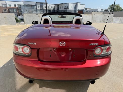Used 2007 MAZDA MX-5 Miata Sport RWD image 4