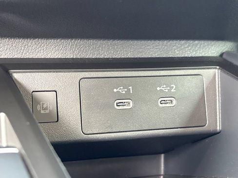 Used 2025 Nissan Kicks SV FWD image 17