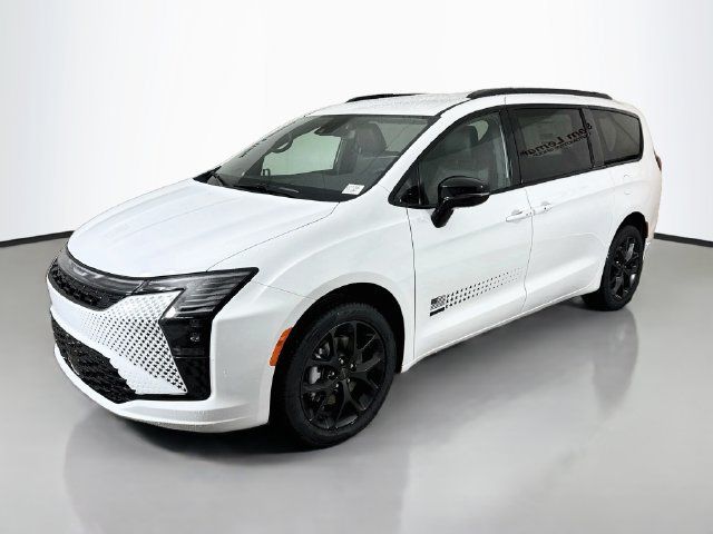 New 2027 Chrysler Pacifica Select AWD/4WD image 3