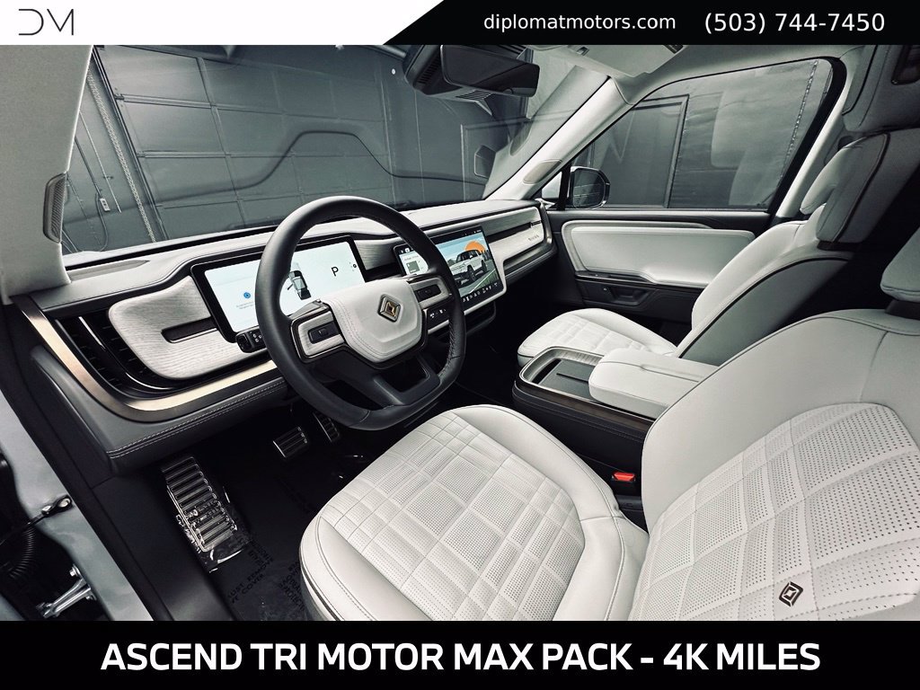 Used 2025 Rivian R1S Premium Dual AWD/4WD image 16