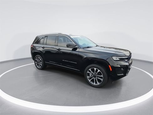 Used 2024 Jeep Grand Cherokee Overland w/ Trailer Tow Package image 2