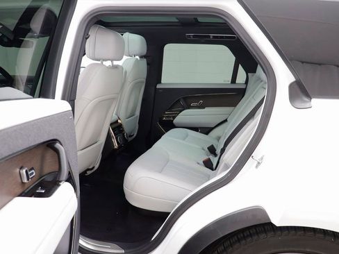 Used 2023 Land Rover Range Rover Sport SE image 15