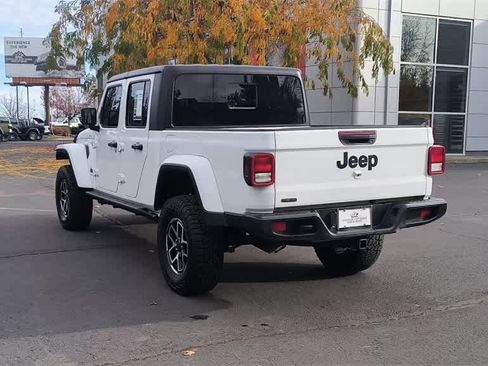 Used 2023 Jeep Gladiator Sport image 7