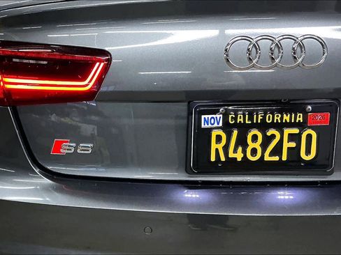 Used 2017 Audi S6 Prestige image 11