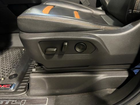 Used 2024 GMC Sierra 2500 AT4 w/ AT4 Premium Plus Package image 25