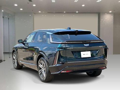 Certified 2024 Cadillac Lyriq Luxury w/ LPO, Floor Liner Package AWD/4WD image 3