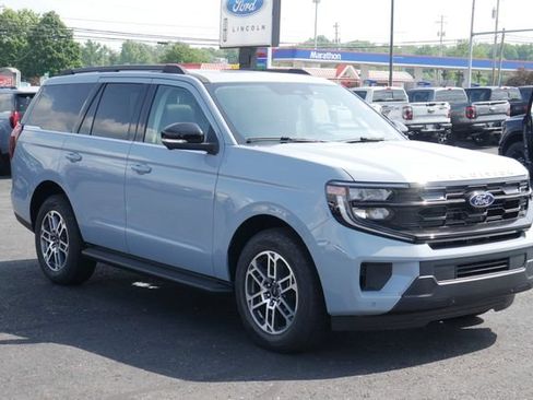 New 2026 Ford Expedition Active AWD/4WD image 8