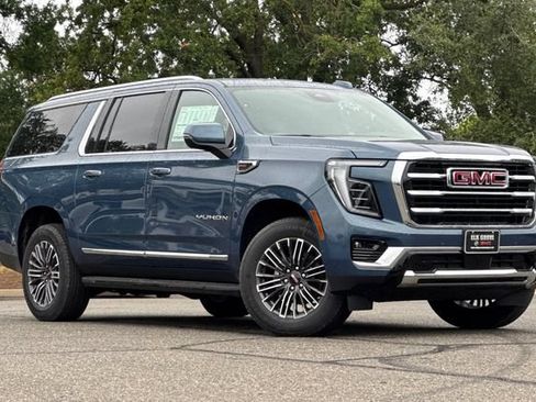 New 2026 GMC Yukon XL Elevation w/ Elevation Premium Package AWD/4WD image 2