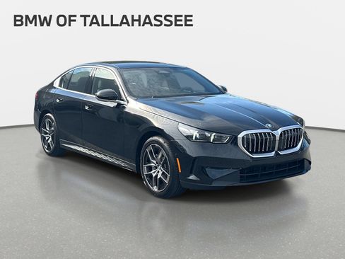 New 2026 BMW 530i w/ Premium Package RWD image 3