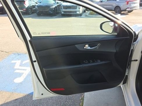 Used 2020 Kia Forte LXS image 10