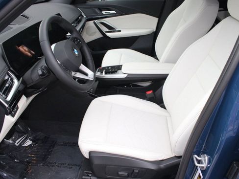 Used 2026 BMW X1 xDrive28i image 5
