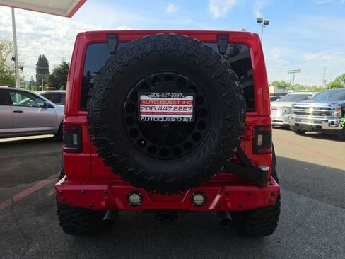 Used 2020 Jeep Wrangler Unlimited Sahara w/ Uconnect 4C Nav & Sound Group AWD/4WD image 23