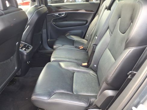 Used 2017 Volvo XC90 T6 Momentum w/ Vision Package AWD/4WD image 9