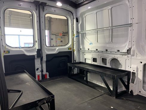 Used 2018 Ford Transit 150 130 Medium Roof image 31