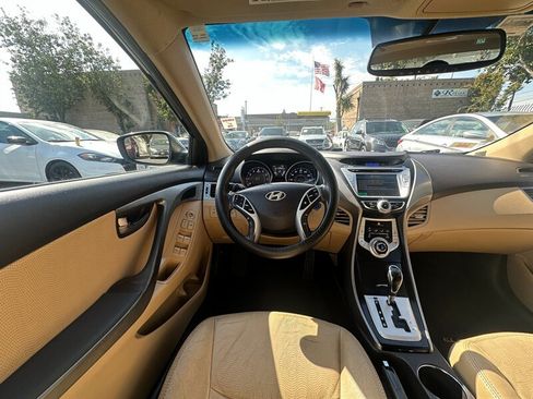 Used 2012 Hyundai Elantra Limited w/ Technology Pkg 5 FWD image 16