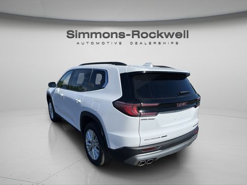 Used 2025 GMC Acadia Elevation w/ Elevation Premium Package AWD/4WD image 3