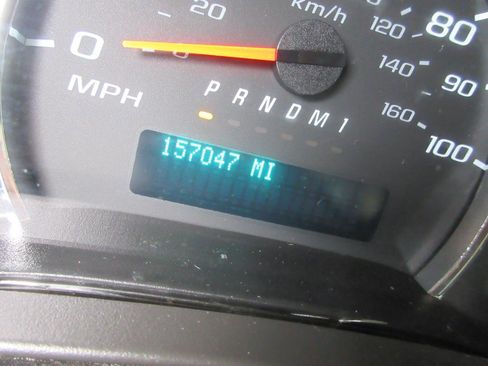 Used 2019 Chevrolet Express 2500 w/ Driver Convenience Package RWD image 34