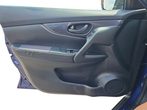 Used 2020 Nissan Rogue S AWD/4WD image 22
