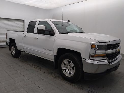 Used 2017 Chevrolet Silverado 1500 LT w/ Trailering Package RWD image 11