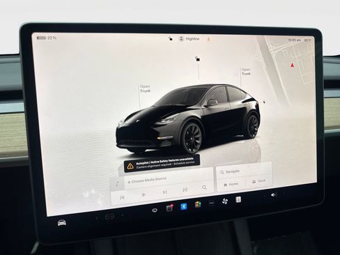 Used 2023 Tesla Model Y Long Range AWD/4WD image 60