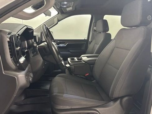 Used 2024 Chevrolet Silverado 1500 LT w/ Z71 Off-Road Package image 15