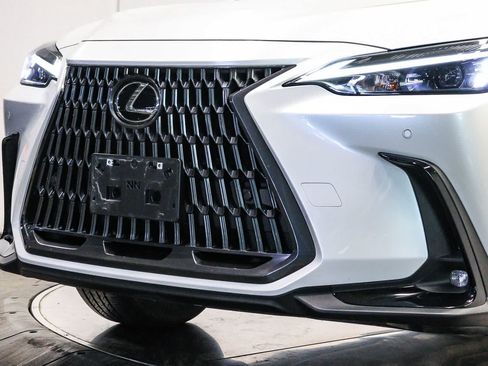 Used 2025 Lexus NX 250 FWD w/ Accessory Package (2T) image 8