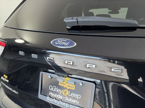 Used 2022 Ford Escape Titanium w/ Titanium Elite Package AWD/4WD image 16