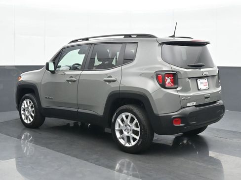 Used 2022 Jeep Renegade Latitude w/ Convenience Group image 4