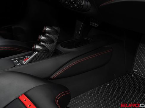 Used 2019 Ferrari 488 Pista Coupe RWD image 41