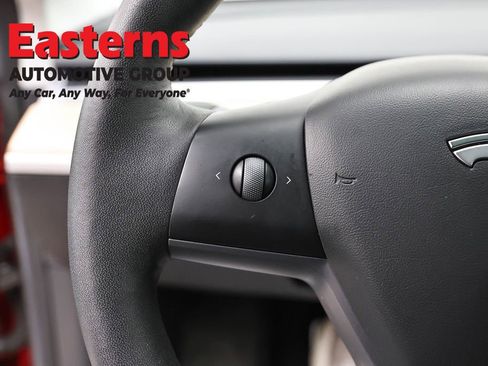 Used 2021 Tesla Model 3 Standard Range Plus image 15