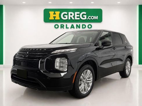 Used 2024 Mitsubishi Outlander ES FWD image 4