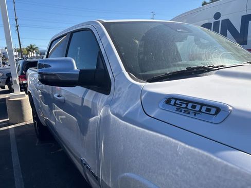 Used 2025 RAM 1500 Laramie image 5