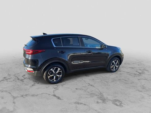 Used 2021 Kia Sportage LX image 9