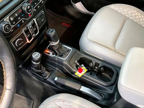 Used 2021 Jeep Wrangler Unlimited Sahara image 15