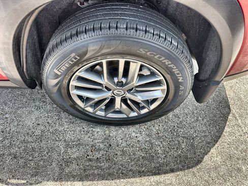 Used 2021 Nissan Rogue S FWD image 12