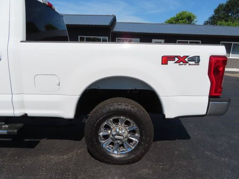 Used 2018 Ford F250 XLT w/ XLT Premium Package AWD/4WD image 15