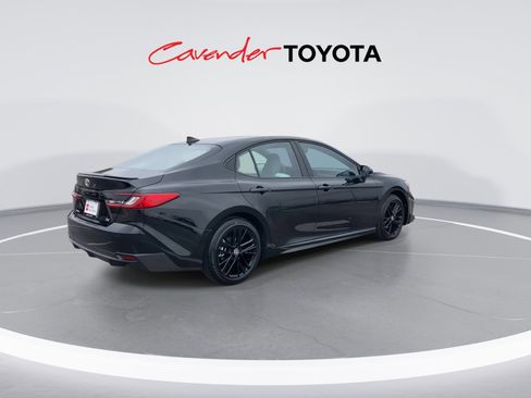 Used 2026 Toyota Camry SE image 8