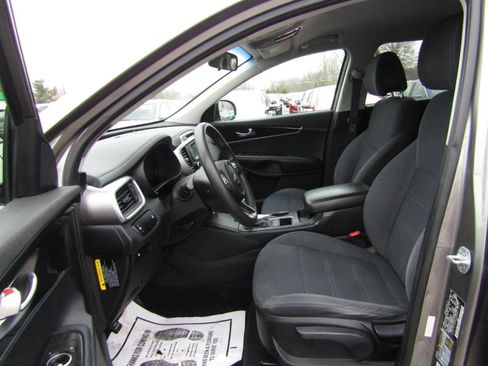Used 2016 Kia Sorento LX image 15