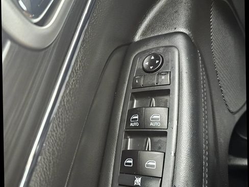 Used 2020 Jeep Grand Cherokee Limited AWD/4WD image 20