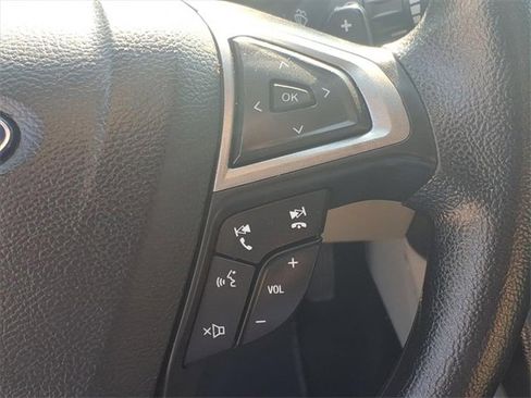 Used 2018 Ford Fusion SE image 13