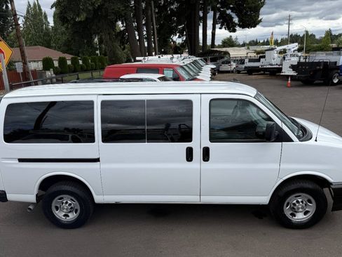 Used 2023 Chevrolet Express 3500 LS RWD image 6