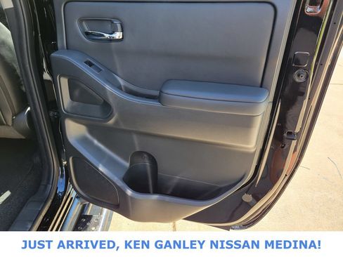 Certified 2022 Nissan Frontier SV w/ SV Premium Package AWD/4WD image 20