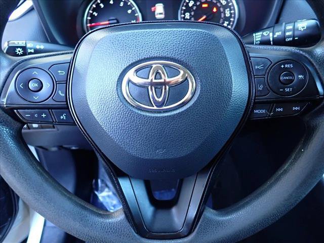 Used 2022 Toyota RAV4 XLE AWD/4WD image 14