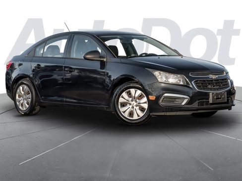 Used 2016 Chevrolet Cruze LS image 1