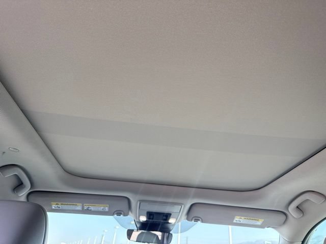 Used 2025 Honda Pilot Touring image 21