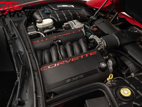 Used 2001 Chevrolet Corvette Convertible w/ Preferred Equipment Group2 image 50