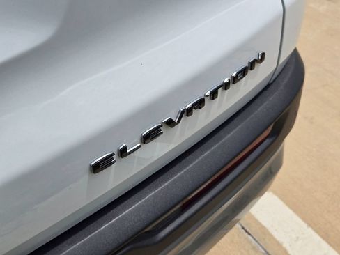 Used 2025 GMC Acadia Elevation w/ Elevation Premium Package FWD image 24