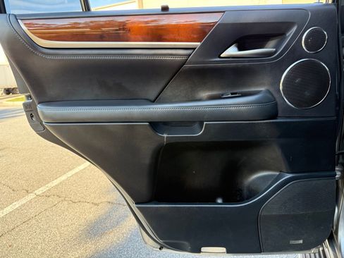 Used 2018 Lexus LX 570 4WD w/ Luxury Package image 46
