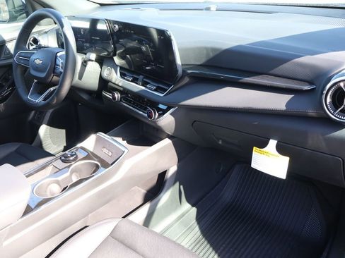 New 2026 Chevrolet Equinox LT w/ Convenience Package II image 42